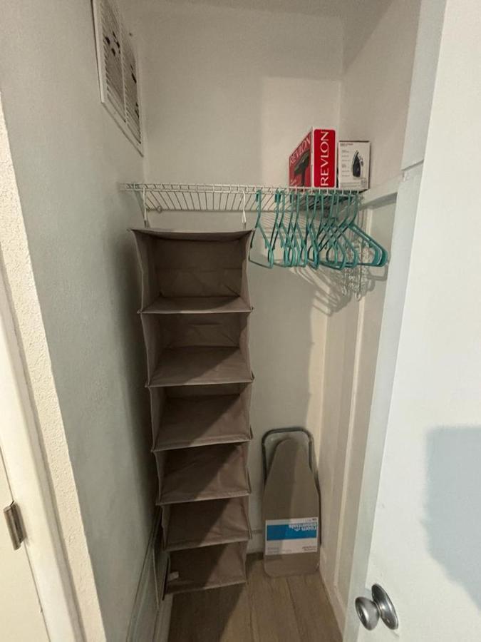 Nice 2 Twin Bedroom - Best Central Location In Miami - Luggage Storage, Parking And Laundry For Free!!!! Extérieur photo